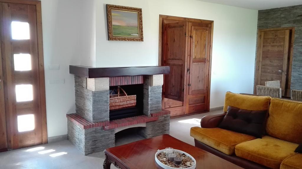 Mas Dels Bonos Guest House Делтебре Екстериор снимка